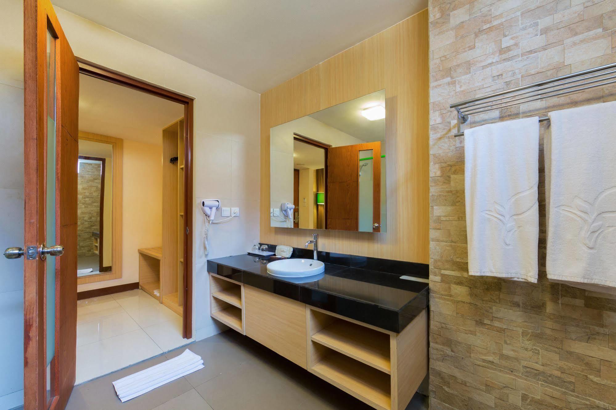 Vihan Suites Bali Kuta Lombok Dış mekan fotoğraf